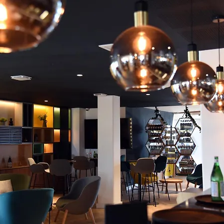 Dijon Sud - By Ihg 4*