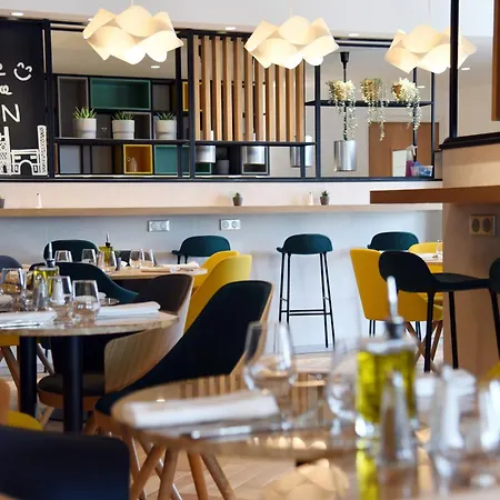 Hotell Dijon Sud - By Ihg Longvic