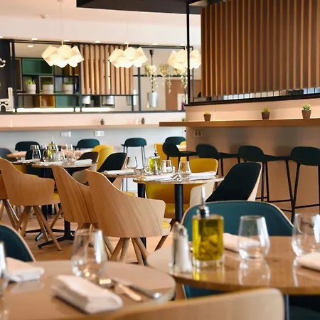 Hotell Dijon Sud - By Ihg Longvic