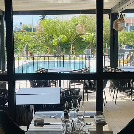 Hotell Dijon Sud - By Ihg 4*
