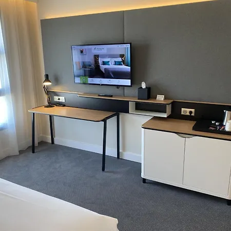 Dijon Sud - By Ihg Hotell 4*